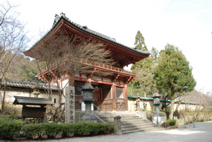 金剛寺境内
