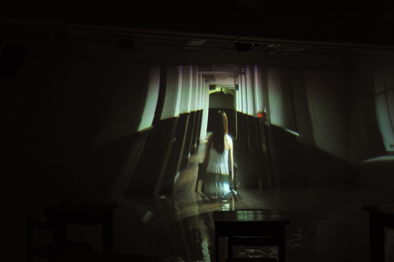 新incubation3「On a Knife Edge−二つの向こう岸」展