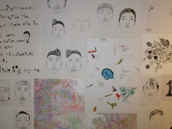 芦田尚美・有瀬龍介 2人展 AMETSUCHI × ARUSE “しろ・くろ・いろ” 展示風景 2011 prinz（京都）