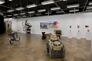 京都造形芸術大学GALLERY RAKUにて 撮影:表 恒匡(SANDWICH) Photo by OMOTE Nobutada(SANDWICH)