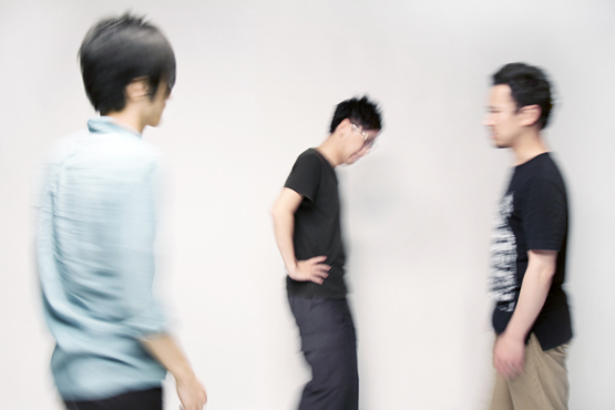 intext(左から外山央、見増勇介、尾崎祐介)