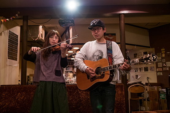 写真左:くっちー 写真右:kawauchi banri