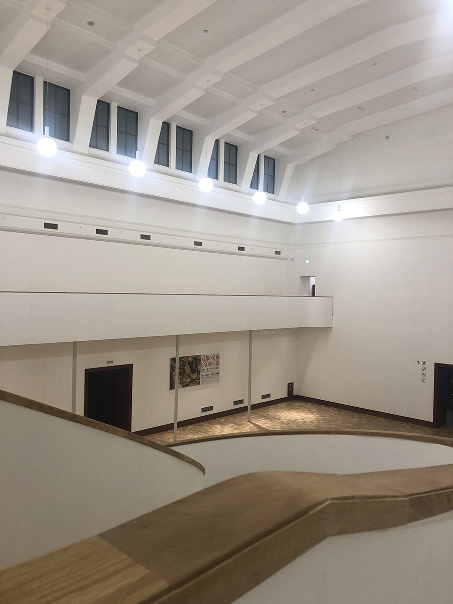 中央ホール